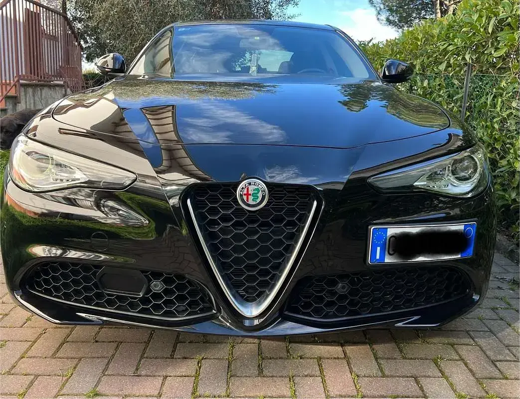 Usata Alfa Romeo Giulia 160 CV (117 kW) 2022 Nero Berlina
