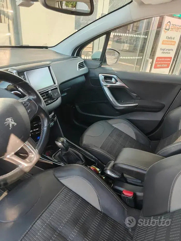 Usata Peugeot 2008 99 CV (72 kW) 2017 Bianco SUV