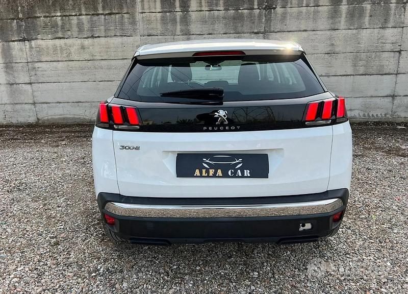 Usata Peugeot 3008 131 CV (96 kW) 2018 Bianco SUV