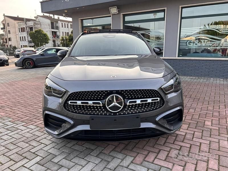 Nuova Mercedes GLA200 Premium 150 CV (110 kW) 2025 Nero SUV