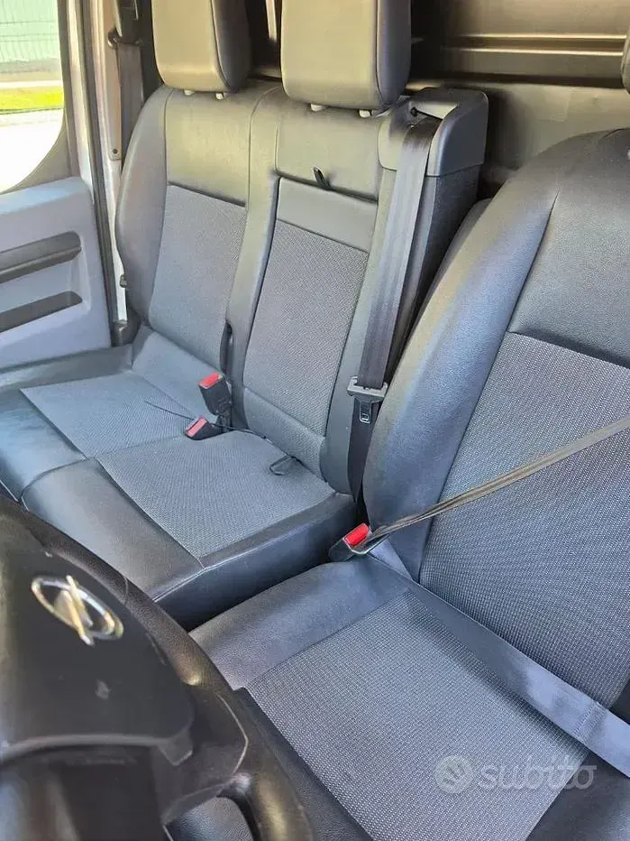 Usata Opel Vivaro-e Combi 120 CV (88 kW) 2021 Monovolume