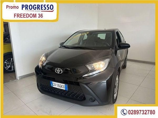 Nero Usata 2024 Toyota Aygo Active Due volumi | 13.490 € (Ottimo prezzo) - Immagine 1/4