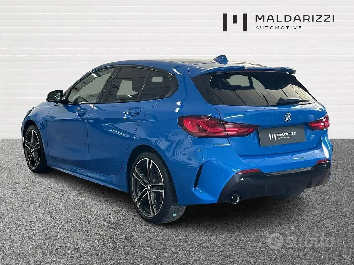 Usata BMW 116 M Sport 116 CV (85 kW) 2021 Blu Utilitaria