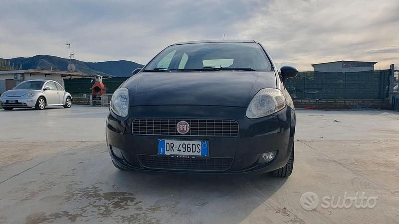 Nero Usata 2008 Fiat Grande Punto Due volumi | 1999 € (Super prezzo) - Immagine 1/4