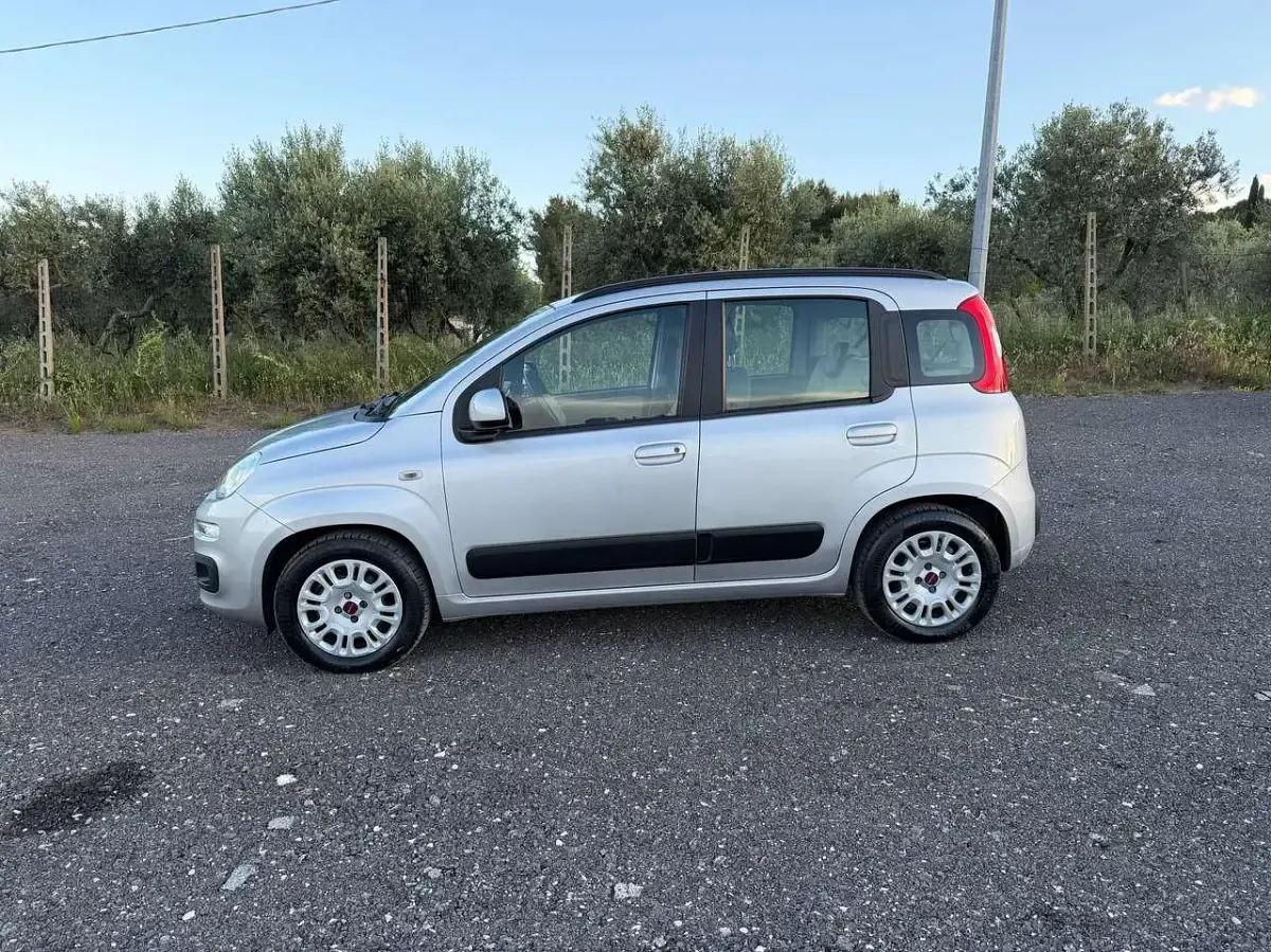 Usata Fiat Panda Lounge 69 CV (50 kW) 2016 Argento Utilitaria