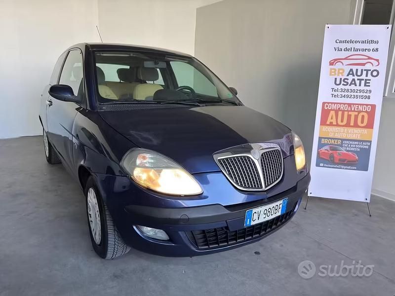 Usata Lancia Ypsilon 70 CV (51 kW) 2005 Blu Utilitaria