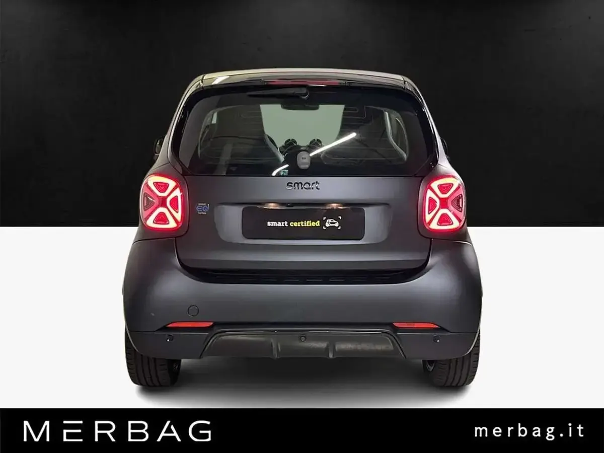 Usata Smart ForTwo Coupé 60 kW (82 CV) 2021 Nero Utilitaria