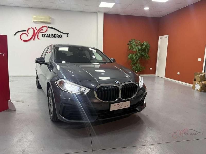 Grigio Usata 2021 BMW 116 Advantage Due volumi | 19.900 € (Ottimo prezzo) - Immagine 1/4