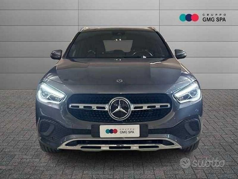Usata Mercedes GLA200 150 CV (110 kW) 2021 Grigio SUV