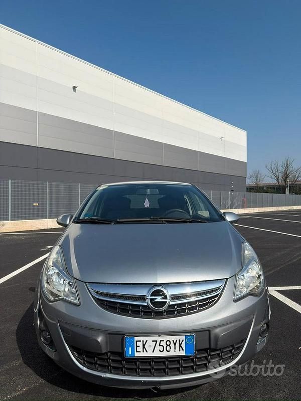 Usata Opel Corsa 2012 Utilitaria