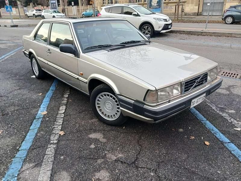 Usata Volvo 780 167 CV (122 kW) 1989 Argento Coupé