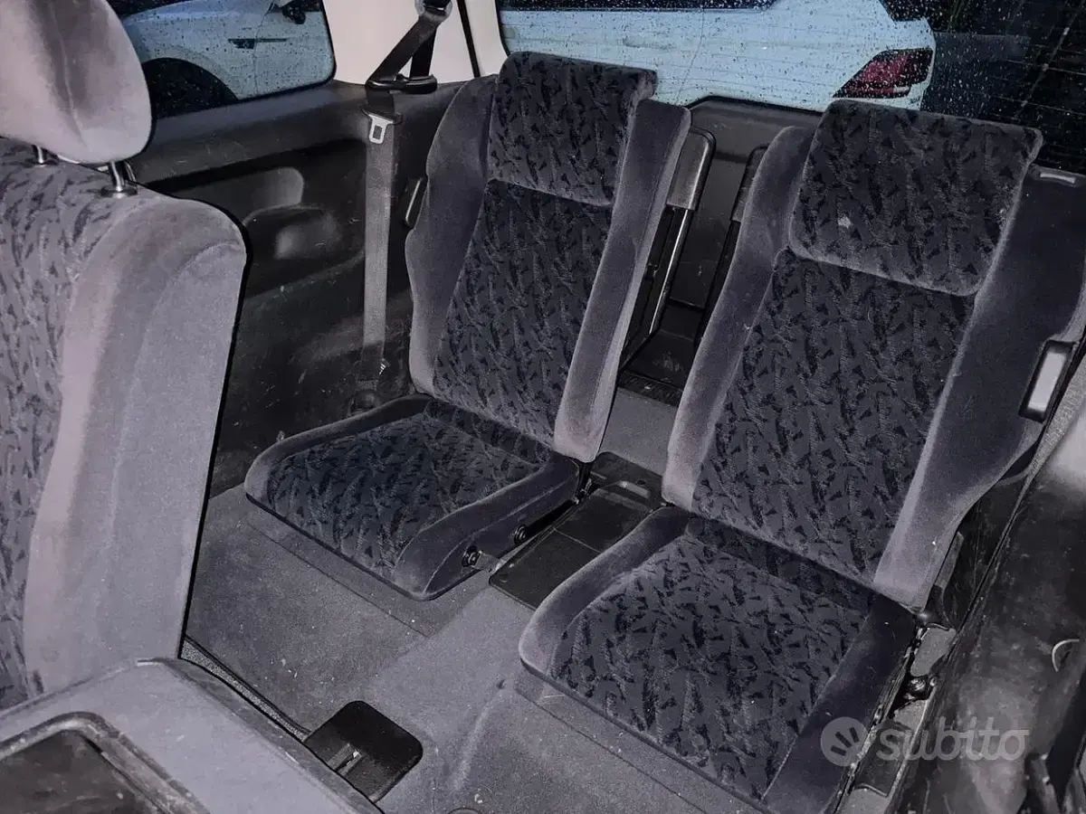 Usata Opel Zafira 101 CV (74 kW) 2002 Monovolume