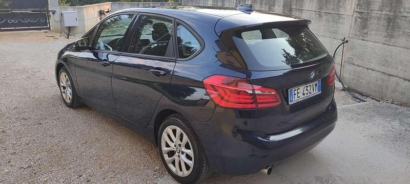 Usata BMW 218 Advantage 150 CV (110 kW) 2016 Blu/azzurro Station wagon