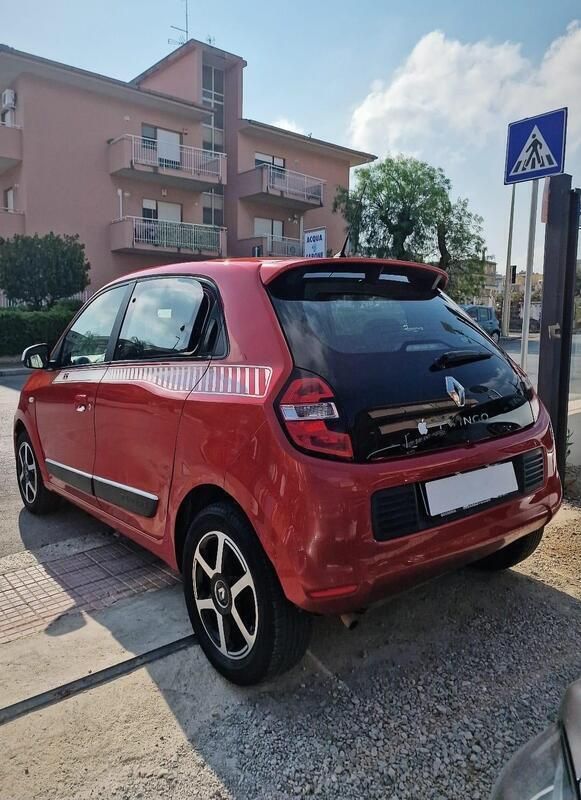 Usata Renault Twingo SE 69 CV (50 kW) 2015 Rosso Utilitaria