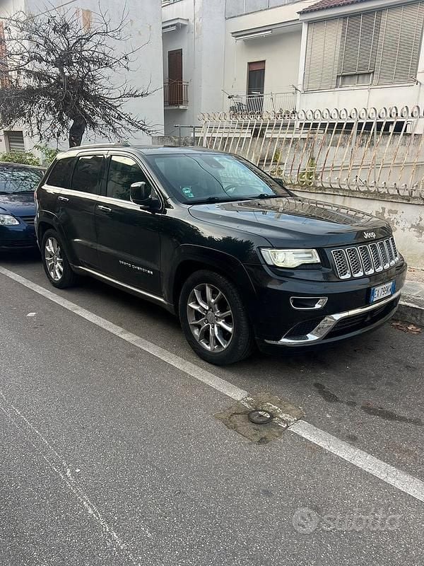 Nero Usata 2015 Jeep Grand Cherokee Summit SUV | 8800 € - Immagine 1/4