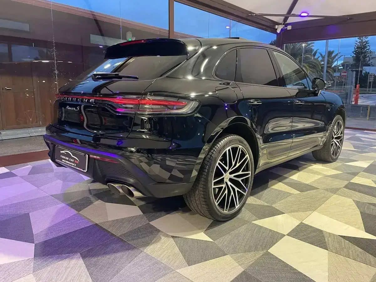 Usata Porsche Macan 381 CV (280 kW) 2023 Nero tiffany metallizzato SUV