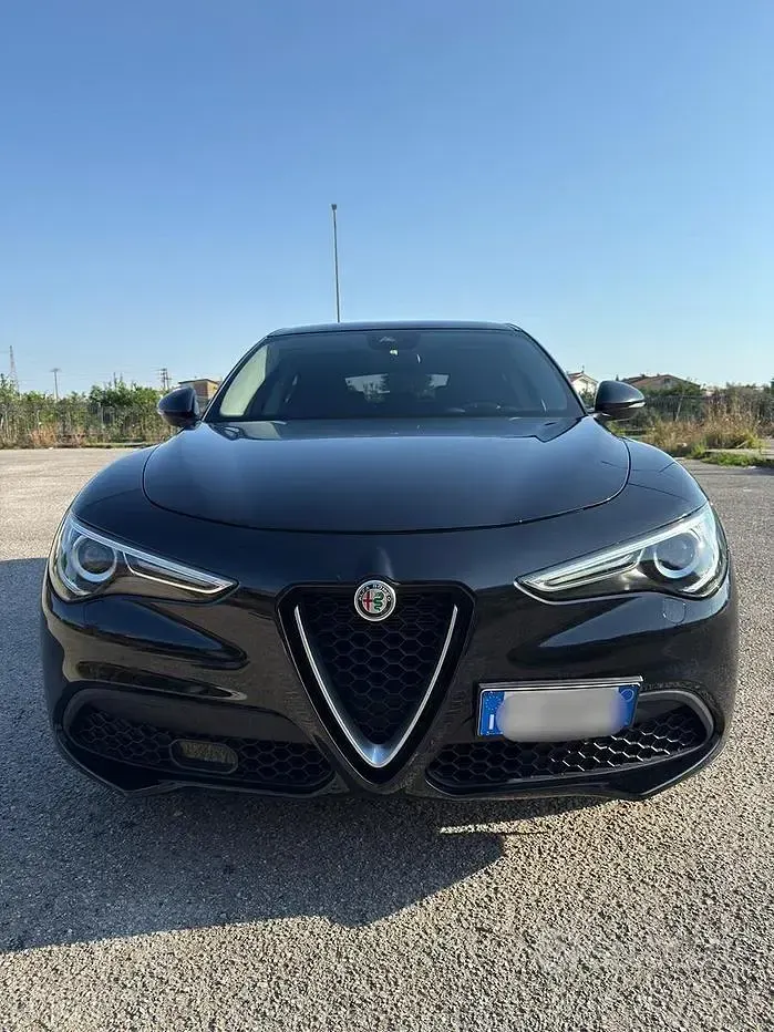 Usata Alfa Romeo Stelvio 160 CV (117 kW) 2019 Nero SUV