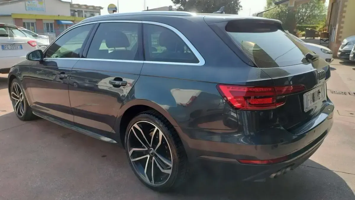 Usata Audi A4 Ambiente 190 CV (139 kW) 2017 Grigio Station wagon