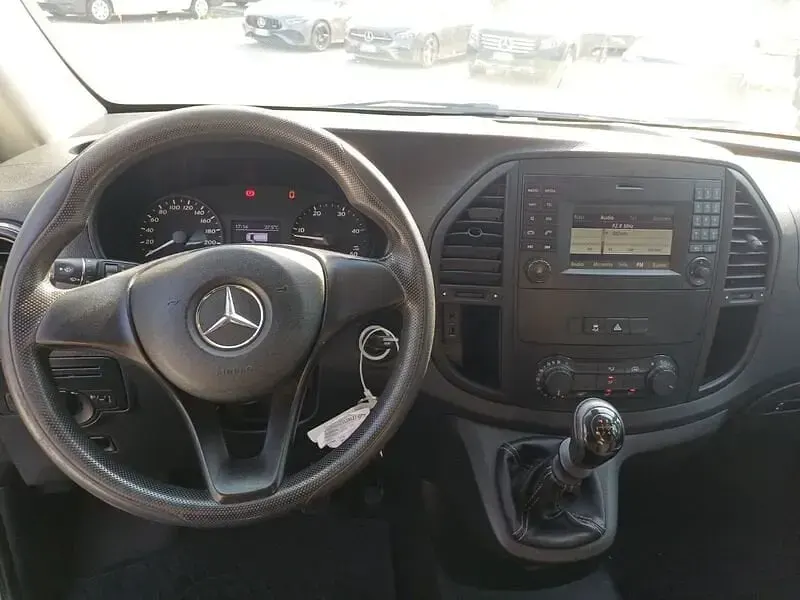 Usata Mercedes Vito 136 CV (100 kW) 2016 Bianco artico Furgone