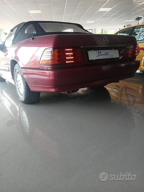 Usata Mercedes SL300 231 CV (169 kW) 1992 Rosso Cabrio