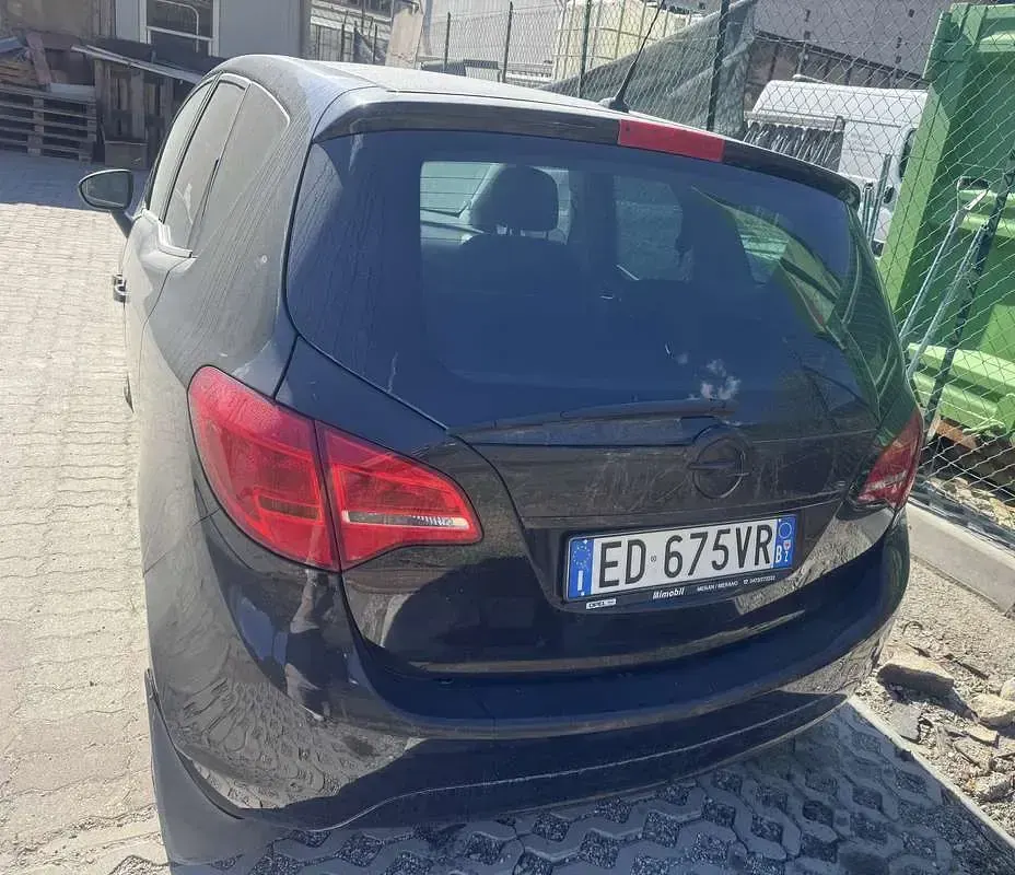 Usata Opel Meriva Selection 110 CV (80 kW) 2011 Nero Monovolume