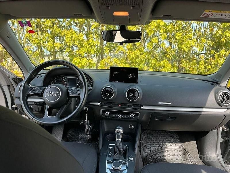 Usata Audi A3 Premium 150 CV (110 kW) 2018 Grigio Berlina