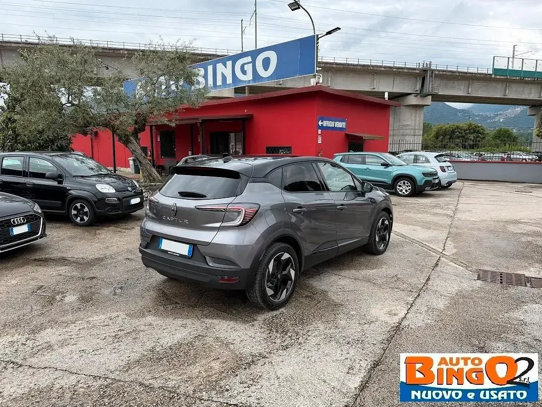Usata Renault Captur Techno 101 CV (74 kW) 2025 Grigio SUV