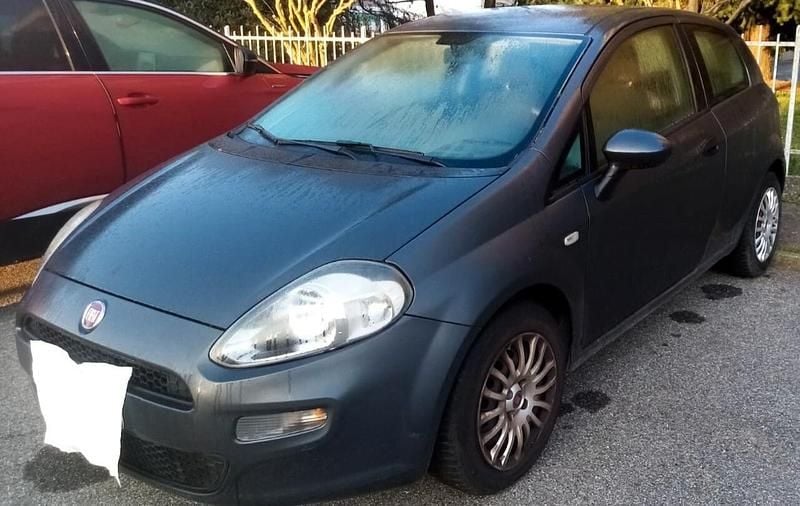 Usata Fiat Punto Street 75 CV (55 kW) 2015 Grigio Utilitaria