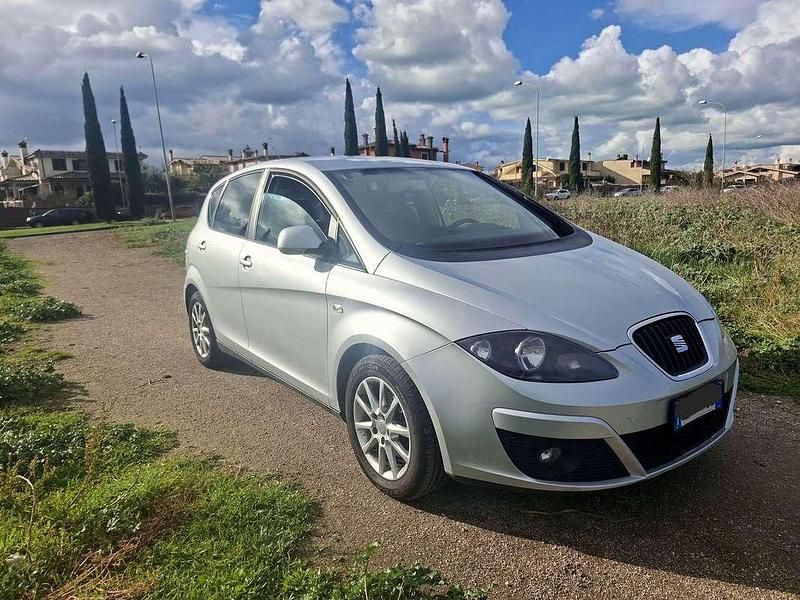 Grigio Usata 2013 Seat Altea Style Monovolume | 2700 € (Ottimo prezzo) - Immagine 1/4