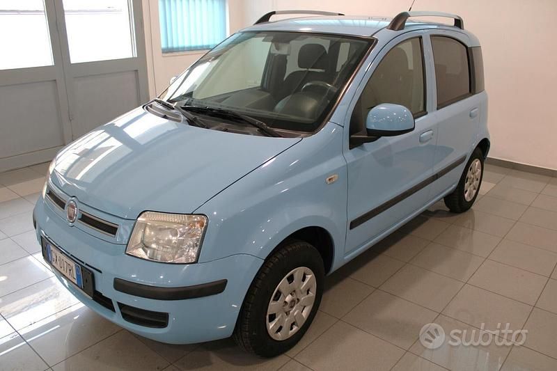 Usata Fiat Panda Dynamic 70 CV (51 kW) 2011 Blu Utilitaria