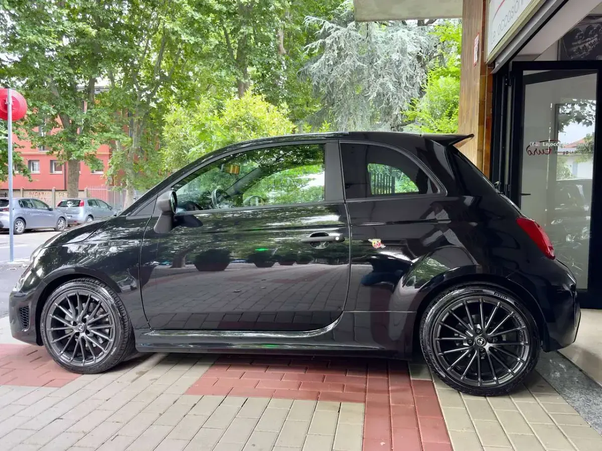 Usata Abarth 595 165 CV (121 kW) 2023 Nero Utilitaria
