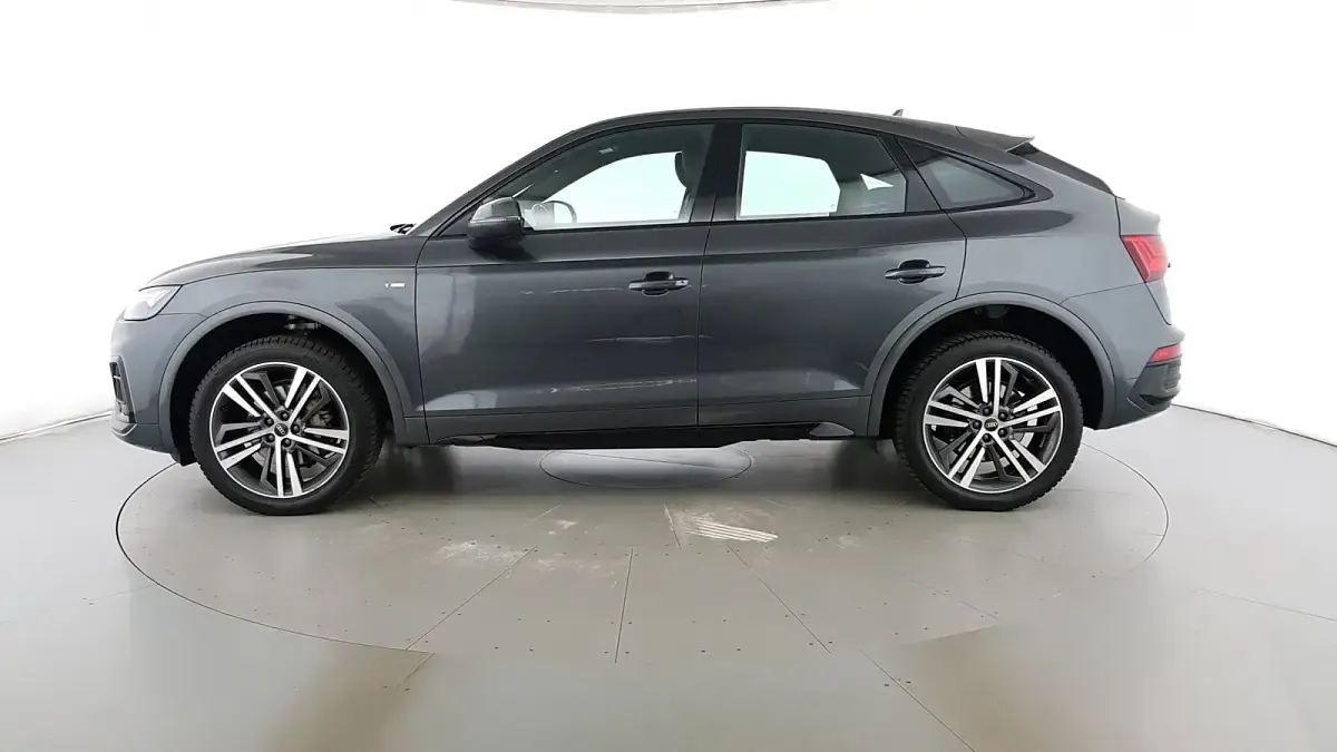 Usata Audi Q5 Sportback S-line plus 204 CV (150 kW) 2023 Grigio daytona SUV