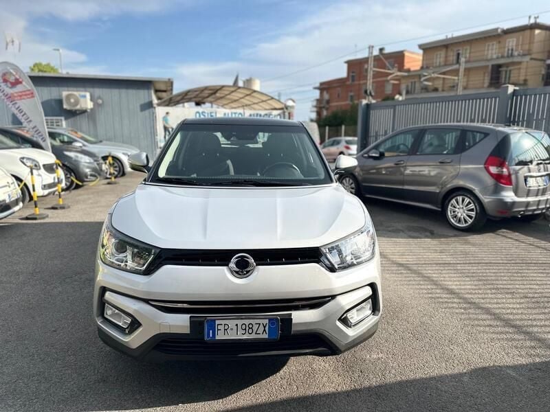 Usata Ssangyong (KGM) Tivoli 115 CV (84 kW) 2018 Argento SUV