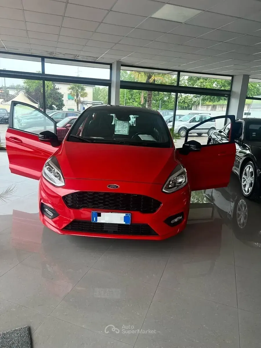 Usata Ford Fiesta ST-Line 120 CV (88 kW) 2018 Rosso Utilitaria