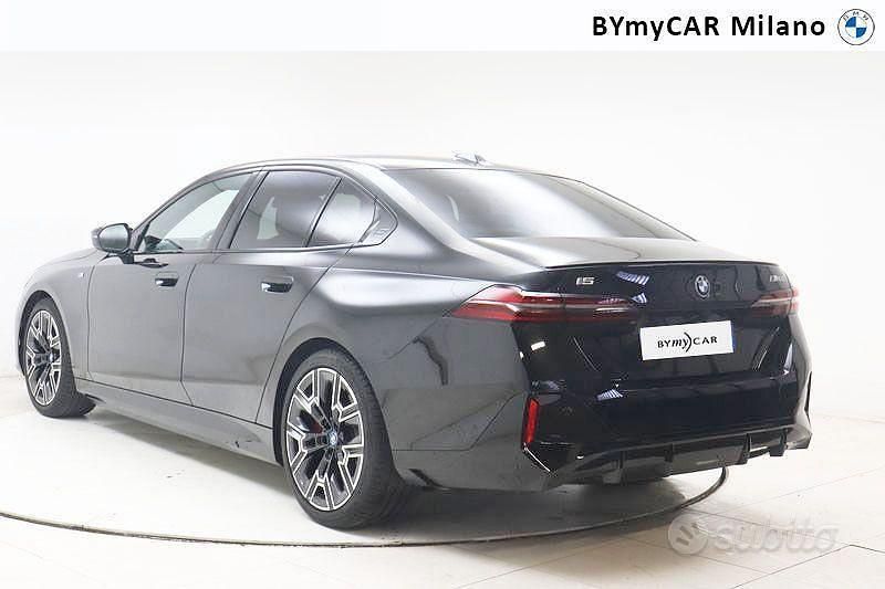 Usata BMW i5 M Sport 442 kW (601 CV) 2024 Nero Berlina