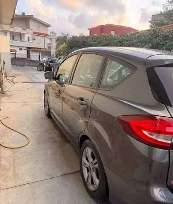Usata Ford C-MAX Titanium S 95 CV (69 kW) 2018 Grigio Monovolume