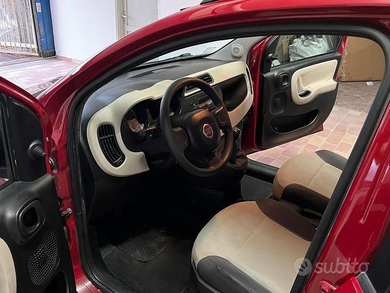 Usata Fiat Panda 95 CV (69 kW) 2014 Rosso Utilitaria
