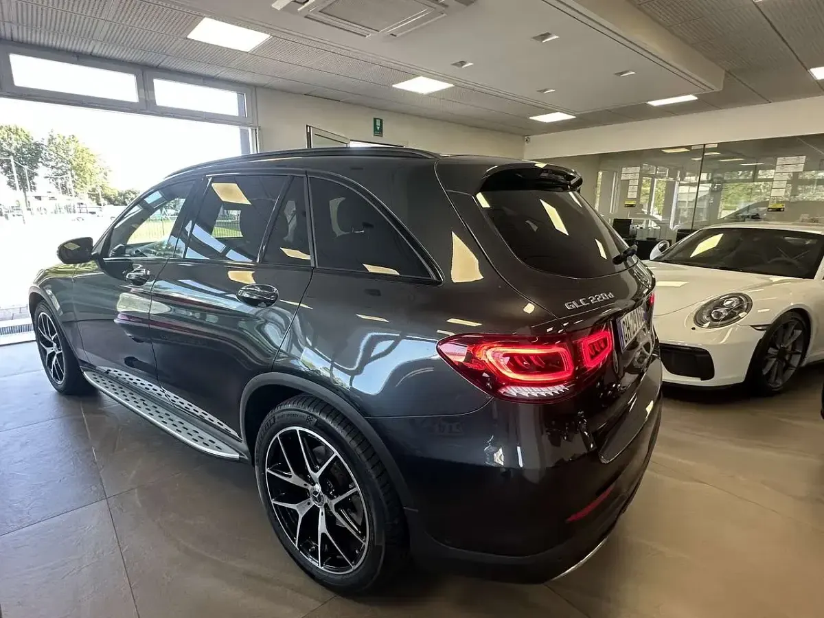 Usata Mercedes GLC220 Premium 194 CV (142 kW) 2022 Grigio SUV