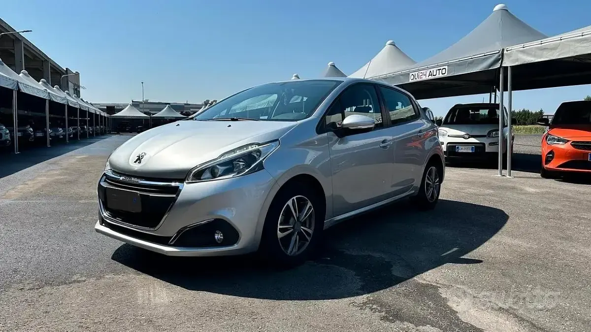 Usata Peugeot 208 68 CV (50 kW) 2018 Grigio Utilitaria