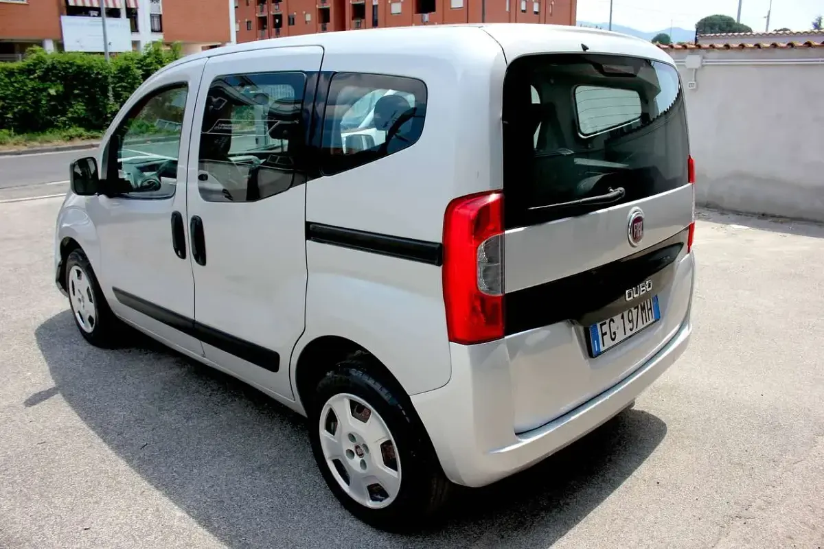 Usata Fiat Qubo Trekking 80 CV (58 kW) 2017 Grigio Monovolume
