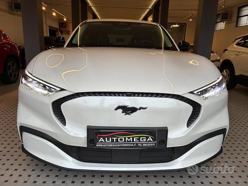 Usata Ford Mustang Mach-E 197 kW (269 CV) 2023 Bianco SUV