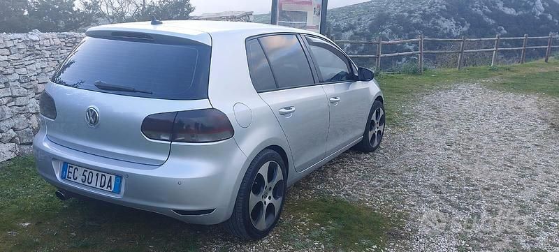 Usata VW Golf VI 105 CV (77 kW) 2010 Grigio Utilitaria