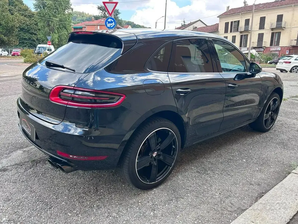 Usata Porsche Macan 252 CV (185 kW) 2016 Nero SUV