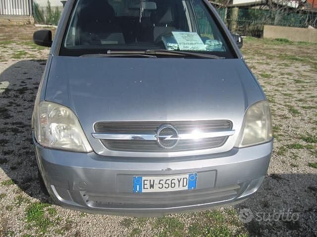Usata Opel Meriva Enjoy 90 CV (66 kW) 2005 Grigio Monovolume