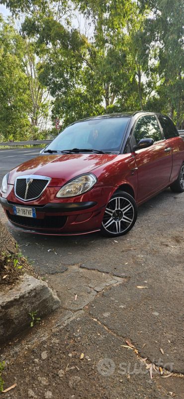 Usata Lancia Ypsilon 2004 Rosso Utilitaria