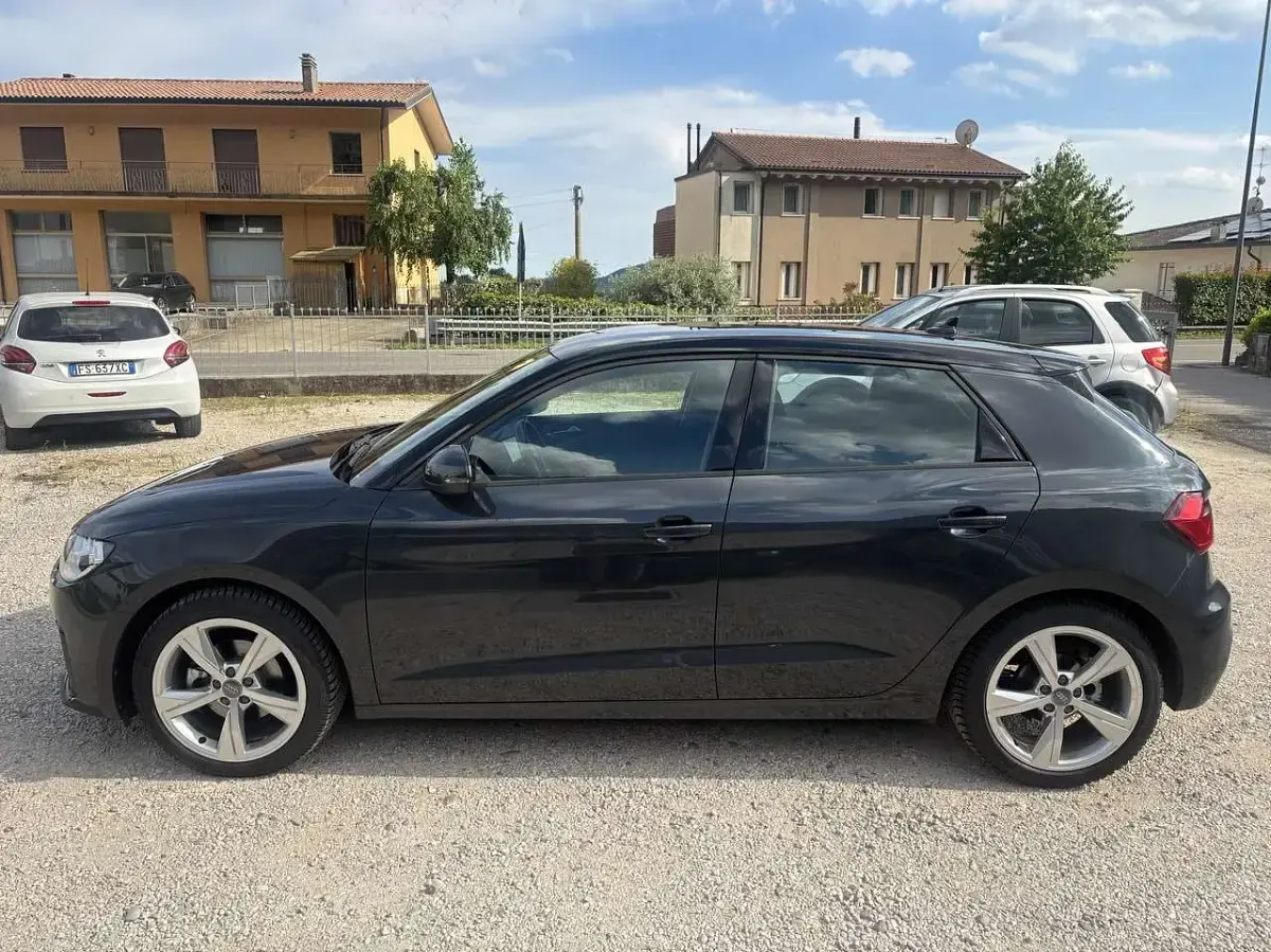 Usata Audi A1 Sportback Ambiente 116 CV (85 kW) 2019 Grigio Utilitaria