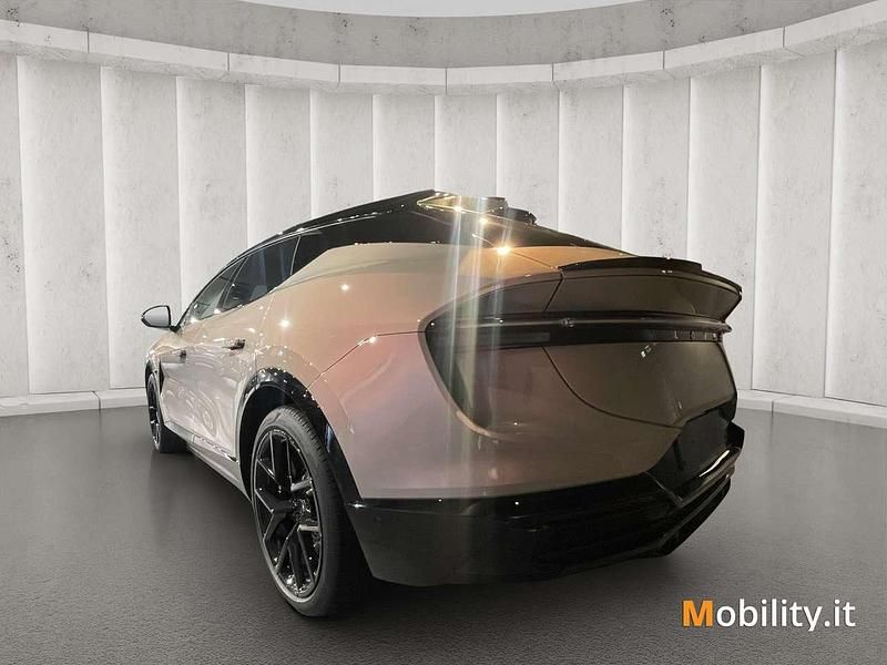 Nuova Lotus Eletre 139 kW (190 CV) 2026 Blossom grey SUV