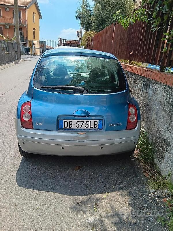 Usata Nissan Micra 86 CV (63 kW) 2006 Blu Berlina