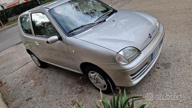 Usata Fiat 600 54 CV (39 kW) 2006 Grigio Utilitaria
