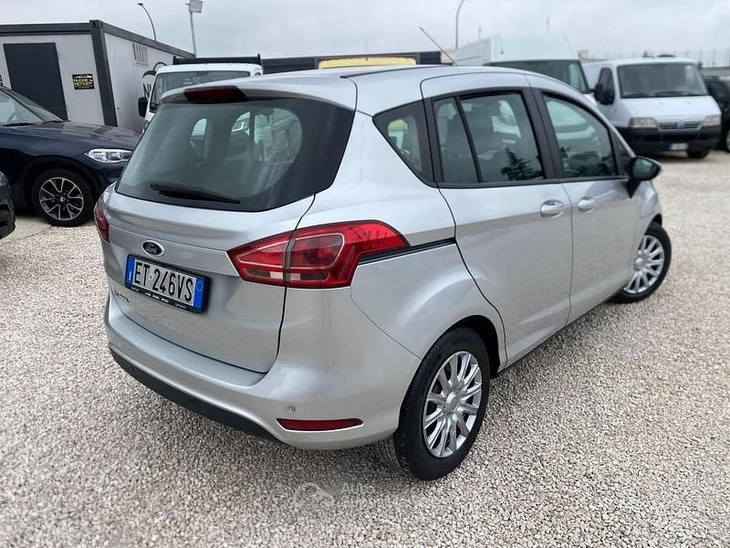 Begagnad Ford B-MAX Titanium 75 HK (55 kW) 2014 Grå Minibuss